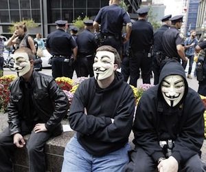 Siete personas arrestadas en protestas contra Wall Street y Yahoo bloquea mensajes