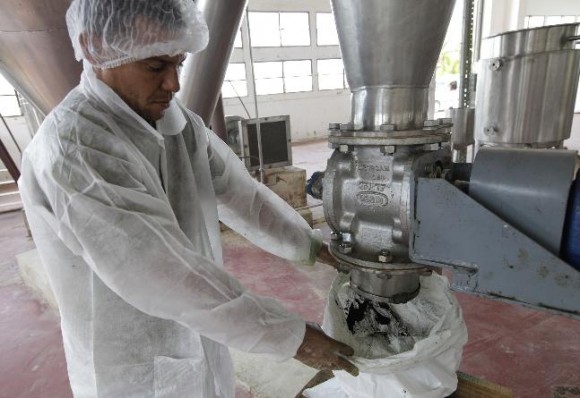 Producción de medicinas a partir de algas en Cuba.