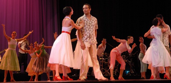 Obras emblemáticas del Ballet Lizt Alfonso, en su 20 aniversario en escena, en el Karl Marx, en La Habana, Cuba, el 28 de octubre de 2011. AIN FOTO/ Tony Hernández Mena