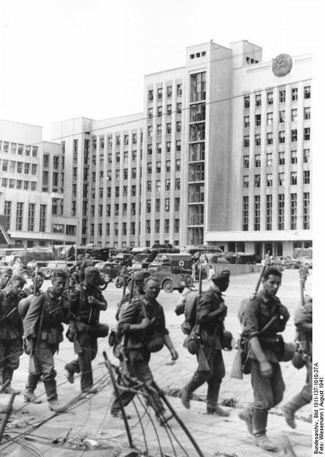 El 28 de junio de 1941 los alemanes ocuparon Minsk.