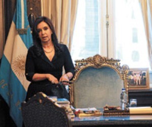 MERCOSUR debe pedir explicaciones a Washington, según Cristina Fernández