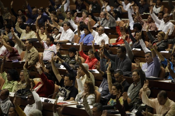 Aprueban dictámenes de las comisiones de la Conferencia Nacional del PCC. Foto: Ismael Francisco