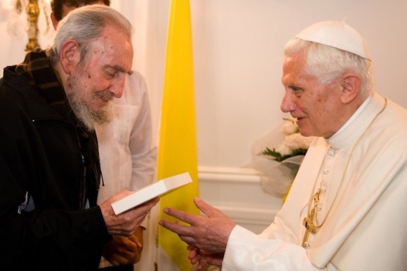 Fidel Castro y Benedicto XVI en la sede de la Nunciatura Apostólica. Foto: Alex Castro/ Cubadebate