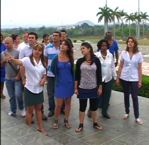 delegación juvenil chilena visita Villa Clara