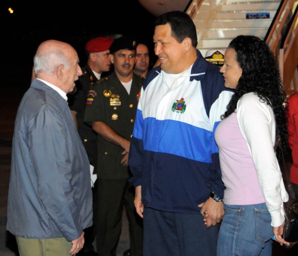 El mandatario venezolano llegó a la isla caribeña acompañado por su hija Rosa Virginia. Foto: Roberto Ruiz