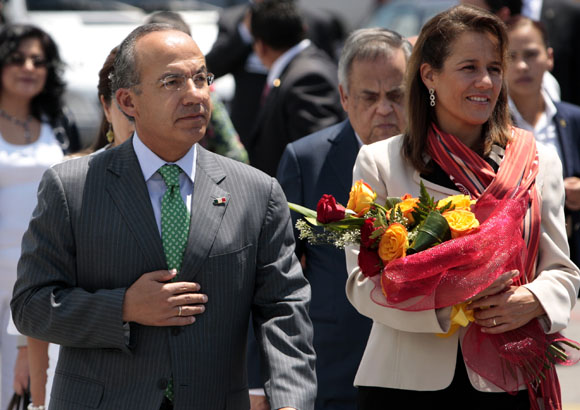Llega a la Habana Felipe Calderon junto a su esposa Margarita Zavala. Foto: Ismael Francisco/Cubadebate