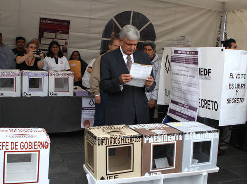 Andrés Manuel López Obrador, candidato del Movimiento de Regeneración Nacional y de las izquierdas, llamó a salir a votar con libertad. La Jornada / Carlos Ramos Mamahua