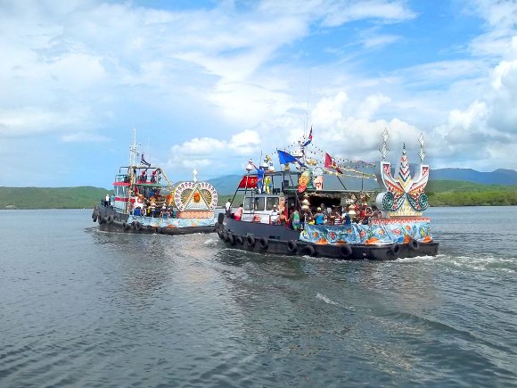 Carnavales acuáticos en Santiago de Cuba. Foto: Miguel Noa/Cubadebate