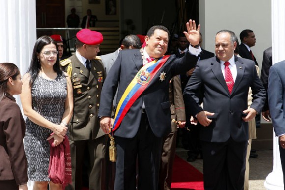Hugo Chávez a su llegada a la Asamblea Nacional. Foto: Veronica Canino / AVN 