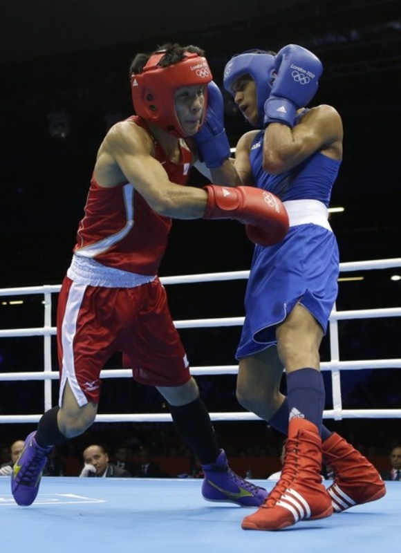 Robeisy Ramirez obtiene la primera victoria del boxeo cubano Foto:AP