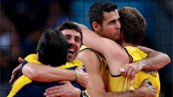 Brasil celebra su clasificación a la final de voleibol masculino