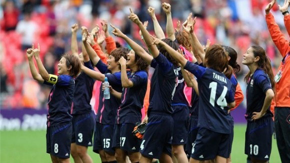 Japón celebra el segundo gol