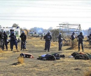 Policía sudafricana alega legítima defensa en enfrentamiento con mineros