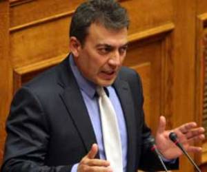 El ministro griego de Trabajo, Yiannis Vroutsis