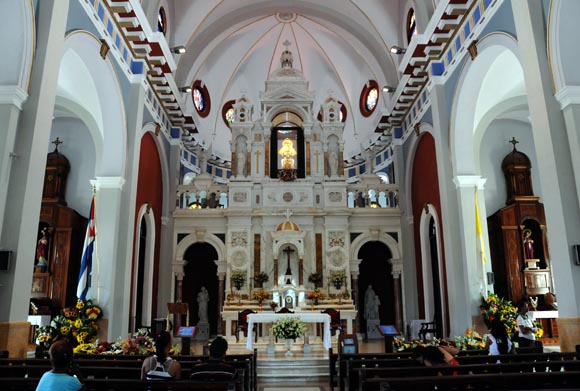 Interior del Santuario. Foto: Ladyrene Pérez/Cubadebate.