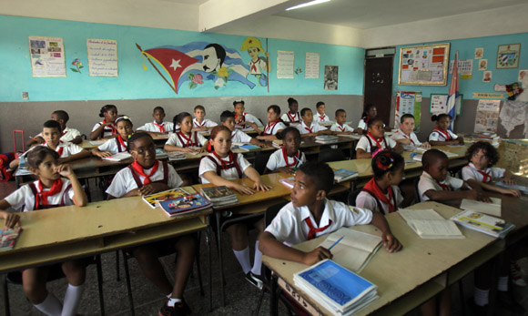 En el aula. Foto: Ismael Francisco/Cubadebate