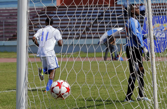 Derrota Honduras a Cuba en eliminatorias mundialistas de Futbol, en el Estadio Pedro Marrero de la Habana. Foto: Ismael Francisco/Cubadebate.