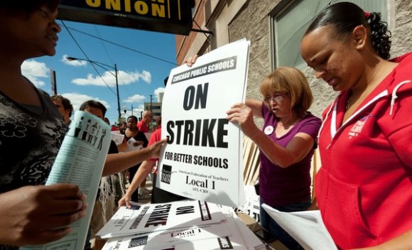 huelga-de-maestros-en-chicago1