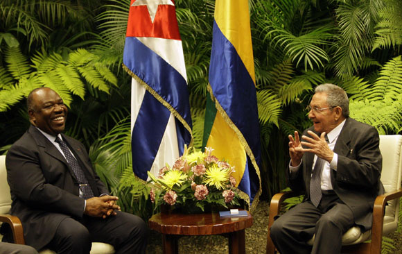 Conversaciones oficiales entre el presidente cubano Raúl Castro y su homólogo de la República Gabonesa, Ali Bongo Ondimba. Foto: Ismael Francisco/Cubadebate.