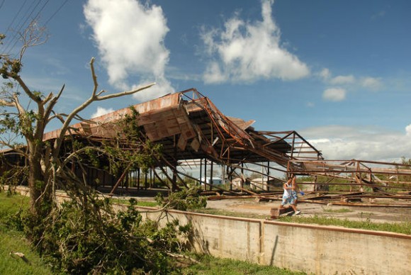 Daños ocasionados por el azote del huracán Sandy al municipio de Antilla, provincia de Holguín, Cuba, el 26 de octubre de 2012. AIN FOTO/Juan Pablo CARRERAS