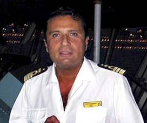 El capitán Francesco Schettino, principal imputado por el naufragio del crucero Costa Concordia, en el que fallecieron 32 personas, acudirá hoy por primera vez a la sala donde tiene lugar la instrucción del juicio.
