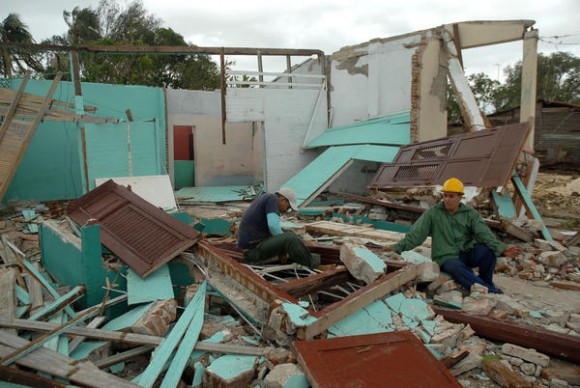 Daños ocasionados por el azote del huracán Sandy al municipio de Mayarí, en la provincia de Holguín, Cuba, el 25 de octubre de 2012. AIN FOTO/Juan Pablo CARRERAS