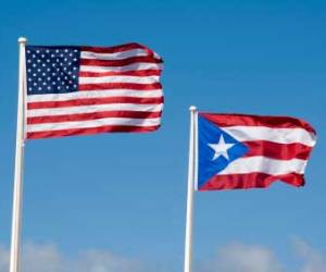 Banderas de EE.UU. y de Puerto Rico