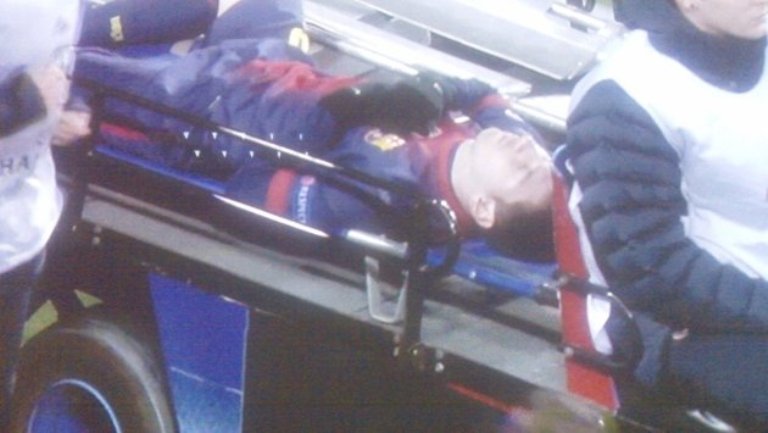 Lionel Messi sufre una lesión durante un partido frente al Benfica. FOTO: Eurosport