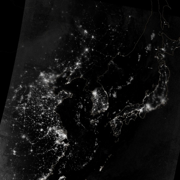 Imágenes nocturnas de la Tierra tomadas desde el espacio. FOTO: NASA