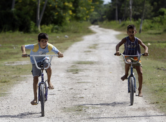 Niños en Santo Tomás. Foto: Ismael Francisco/Cubadebate.