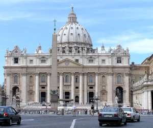 Iglesia de San Pedro y el Vaticano