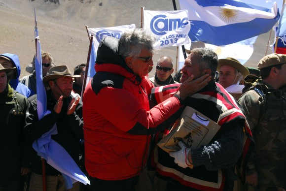 Acto límite Gobernador con hermanos chilenos. Foto: Virginia Rodríguez.