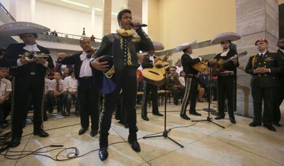 El cantante mexicano Pablo Montero unió su voz al homenaje a Chávez