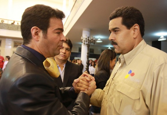 El Cantante mexicano Pablo Montero saluda al Presidente Encargado Nicolás Maduro