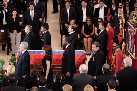 Primera Guardia de Honor de los Jefes de Estado al Presidente Hugo Chávez. Fue encabezada por el Presidente cubano Raúl Castro.