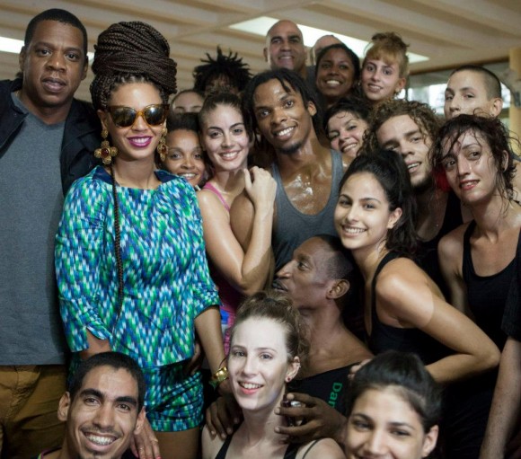 Beyoncé y Jay-Z  junto a Danza Contemporánea de Cuba 