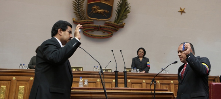 Maduro juramenta como presidente