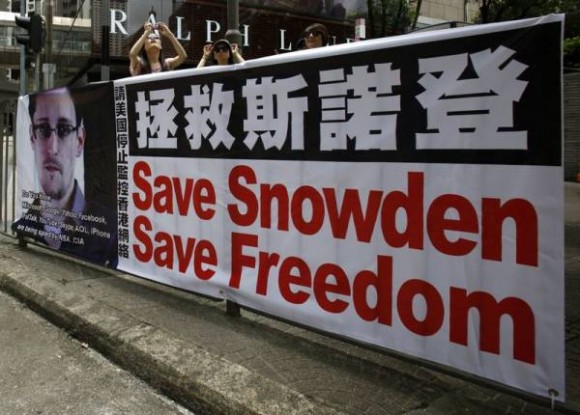"Salven a Snowden. Salven la libertad".
