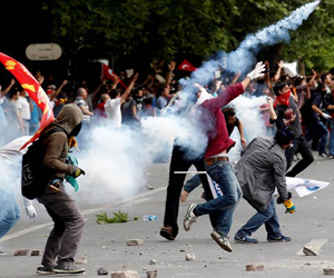 Turquía: Protestas dejan casi 5 mil detenidos y 4 mil heridos 