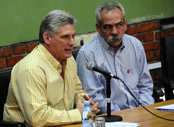 Participa Miguel Díaz-Canel,  Primer Vicepresidente cubano en sesiones de trabajo de las comisones del parlamento cubano. Foto: Ismael Francisco/Cubadebate.