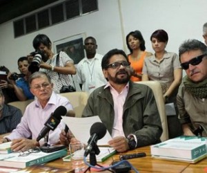 FARC-EP y gobierno colombiano abordan el tema de las drogas 