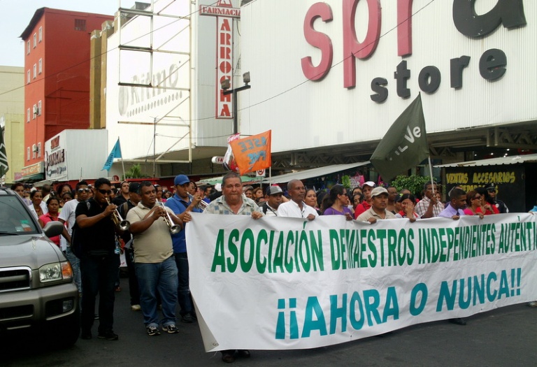 Manifestación de maestros panameños. FOTO: Rafaela Vázquez