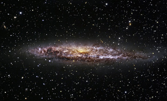 Fotografía de la galaxia en espiral situada en la constelación de Centaurus vista desde lejos.