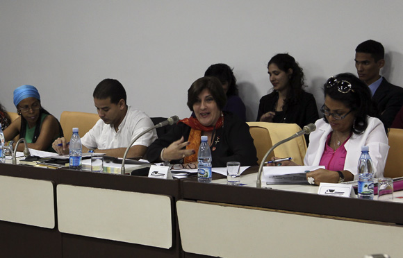 Sesiona en comisiones el Parlamento cubano. Foto: Ismael Francisco/Cubadebate.