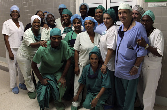Profesionales del Salón de Cirugía del hospital Maternidad Obrera. Foto: Ladyrene Pérez/Cubadebate.