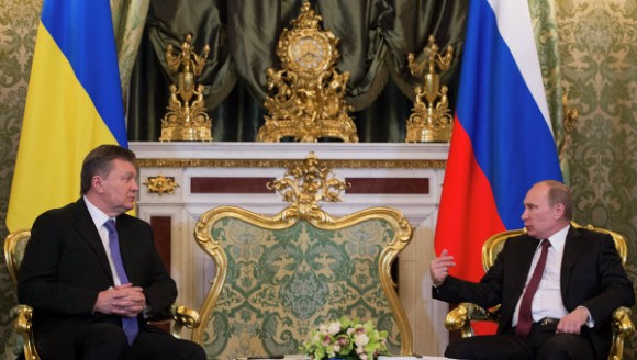 Víctor Yanukóvich y Vladímir Putin. Foto: RIANOVOSTI