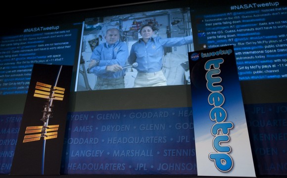 El ‘tweetup’ de la NASA durante el cual se envió el primer tuit desde el espacio (Foto: NASA HQ PHOTO en Flickr)