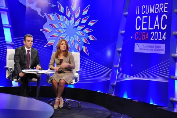 Froilán Arencibia y Cristina Escobar: excelente cobertura. Foto: Roberto Garaicoa/ Cubadebate