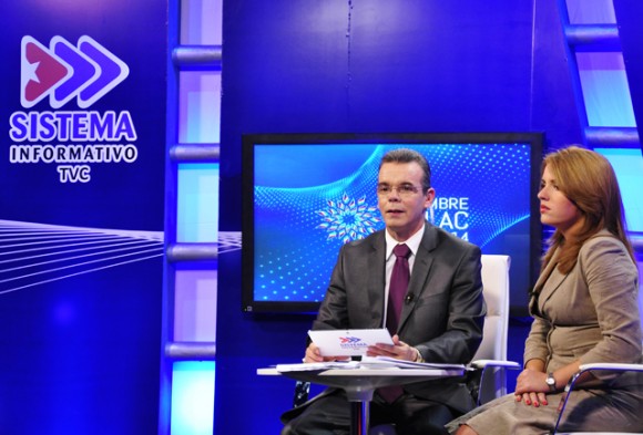 Froilán Arencibia y Cristina Escobar: excelente cobertura. Foto: Roberto Garaicoa/ Cubadebate