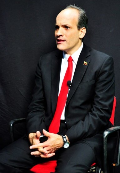 El Ministro del Poder Popular para la Educación Universitaria de Venezuela, Ricardo Menéndez